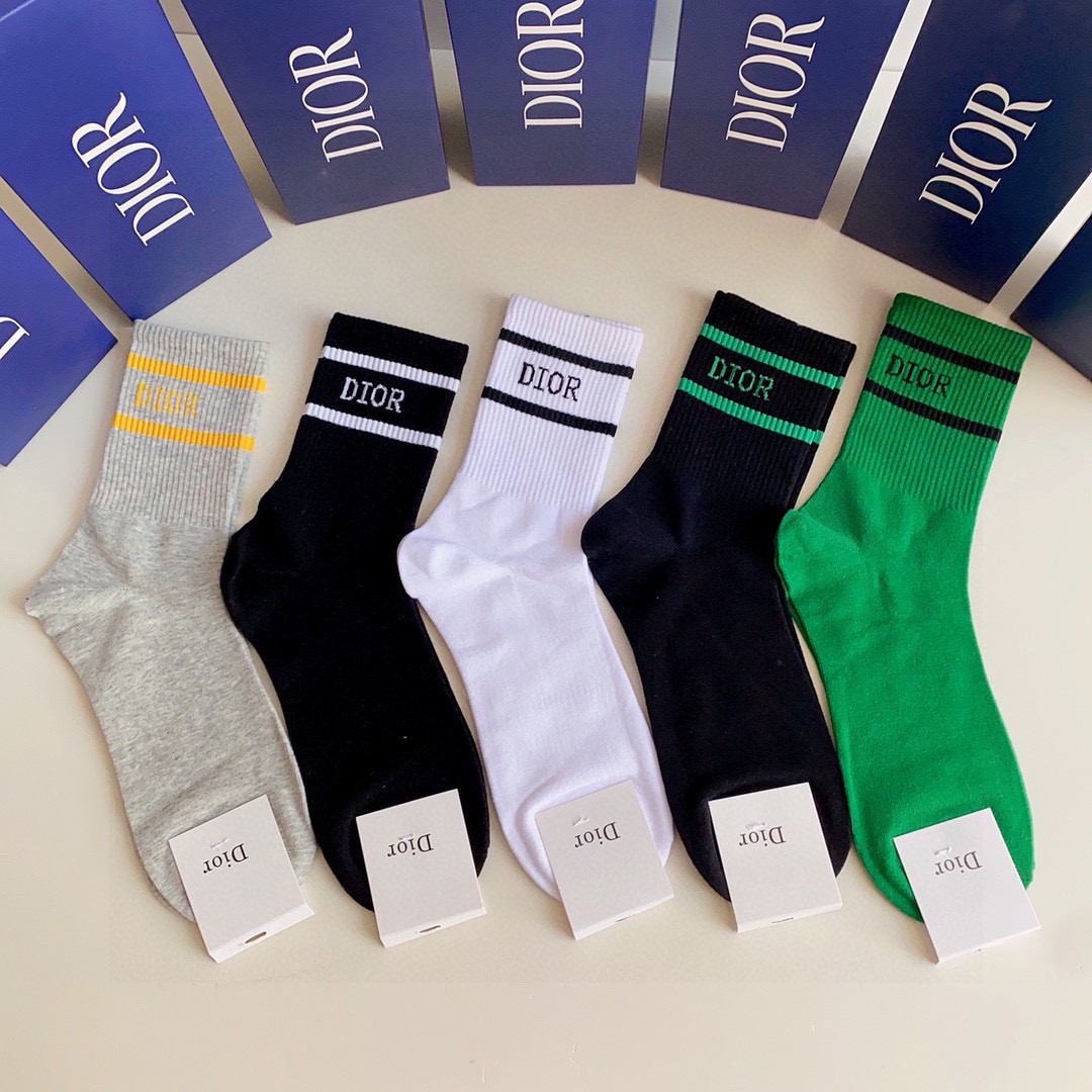 03 Socks