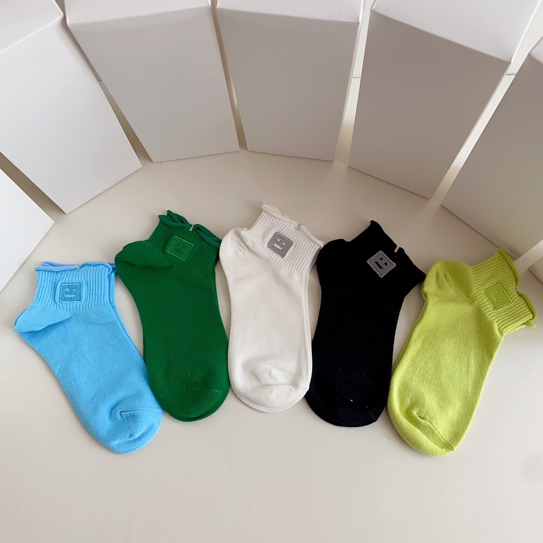 03 Socks