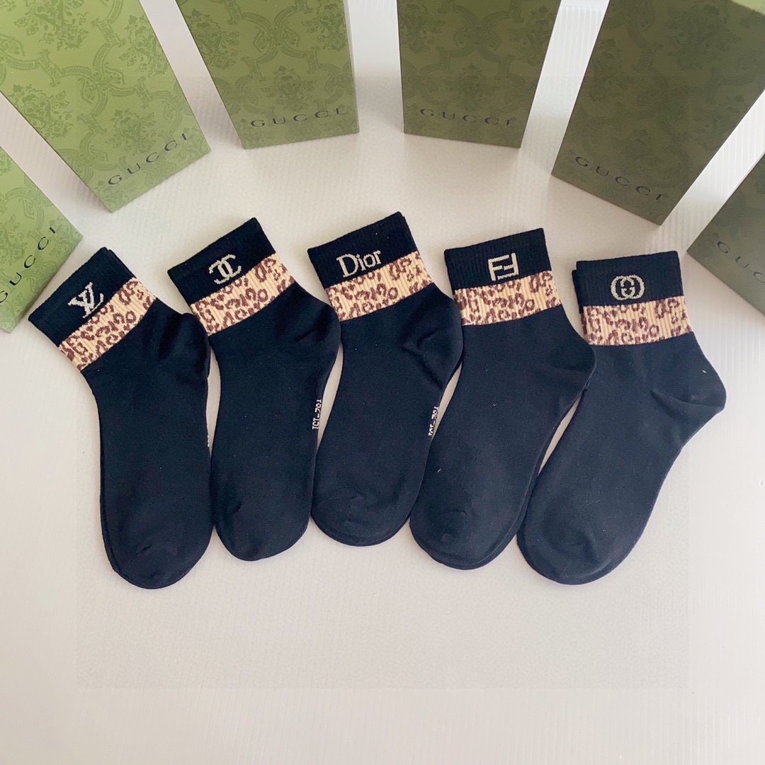 03 Socks