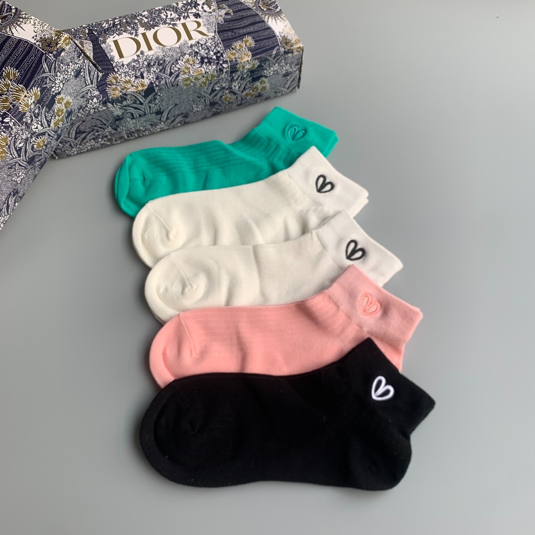 03 Socks