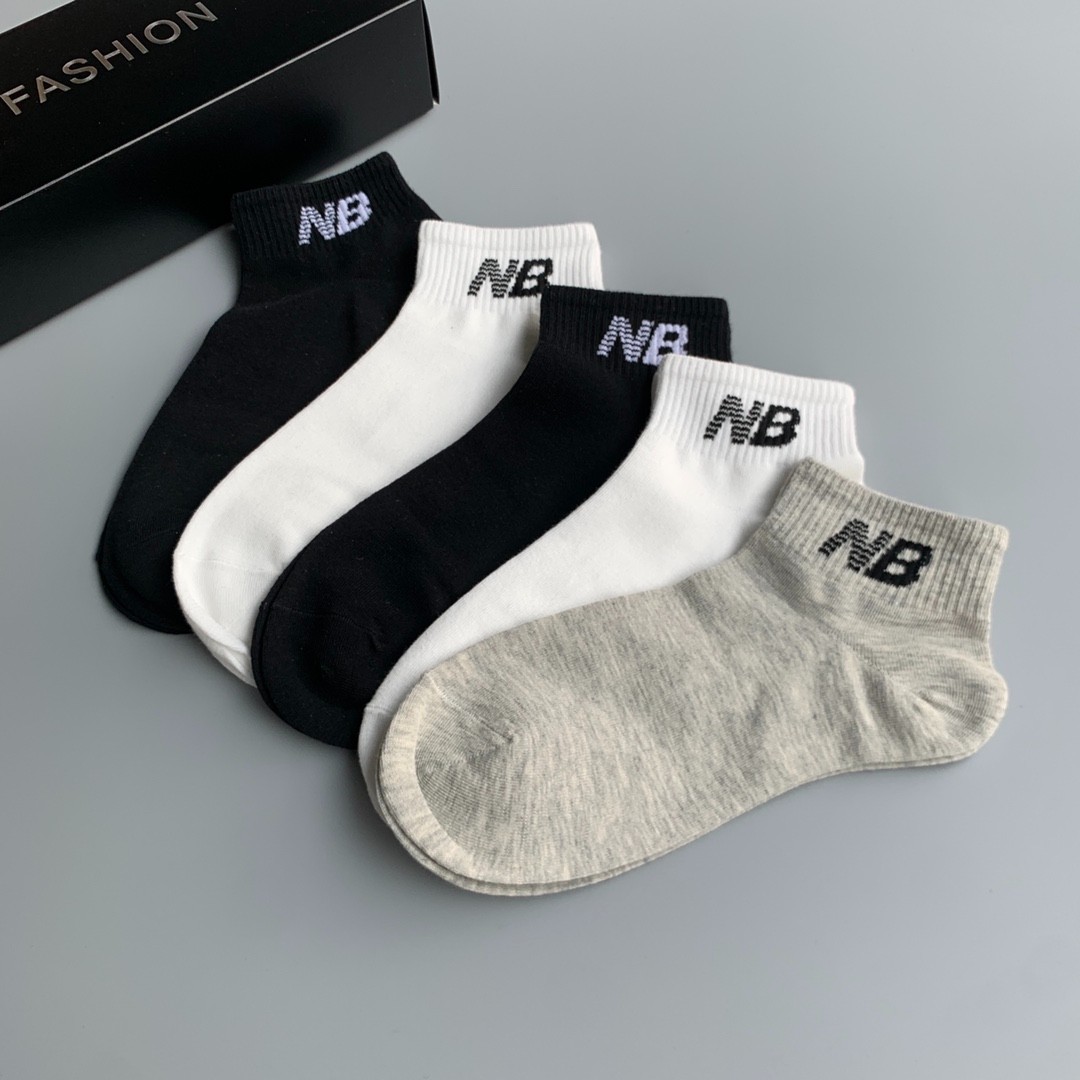03 Socks