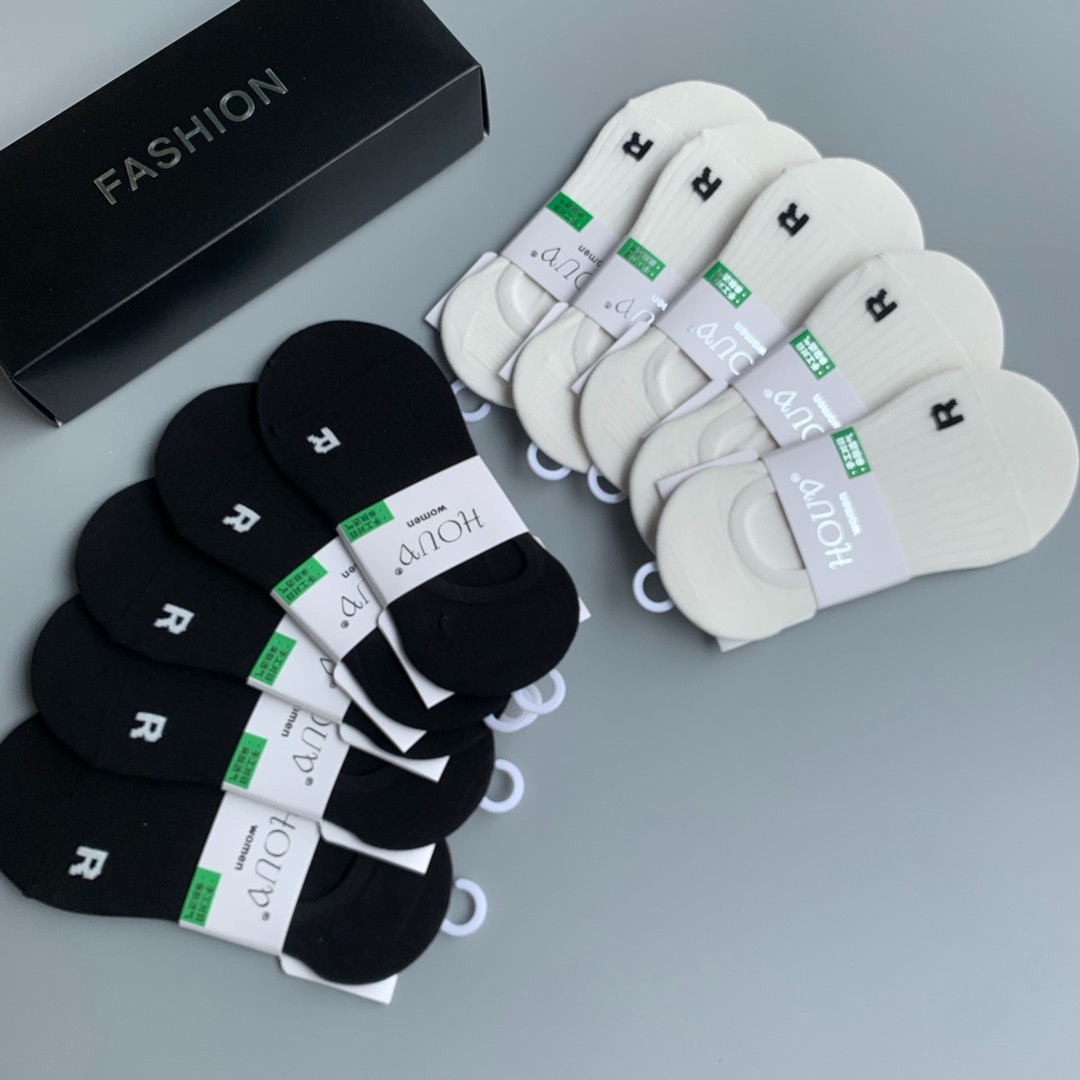 03 Socks