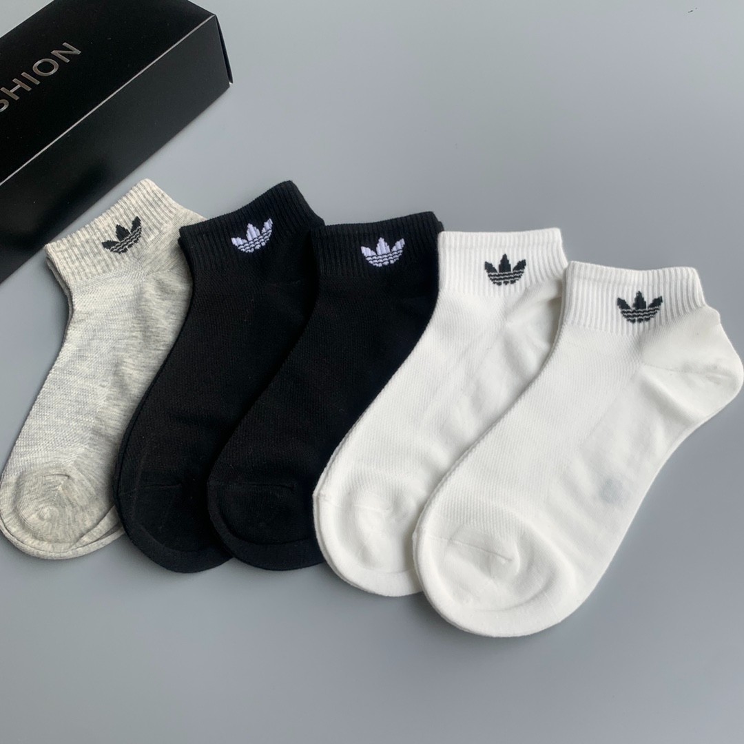 03 Socks