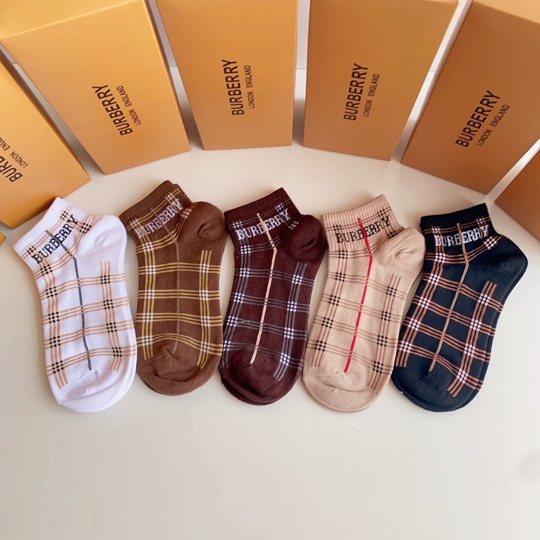03 Socks