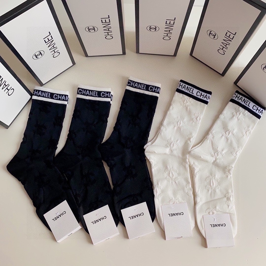 03 Socks