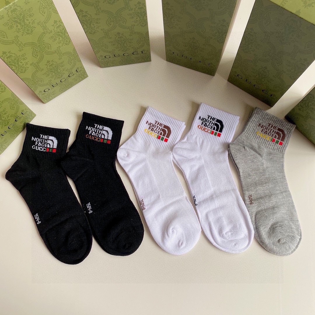 03 Socks