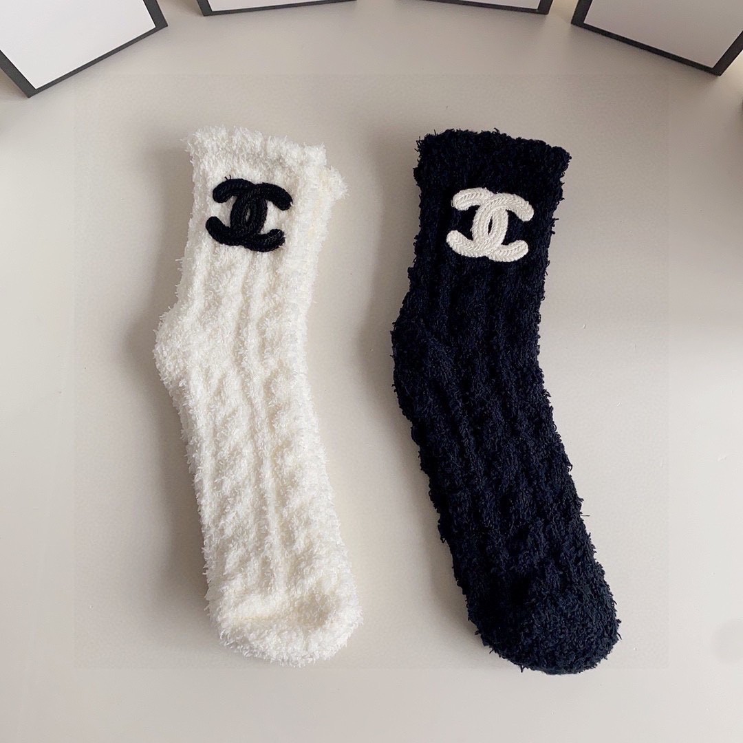 03 Socks
