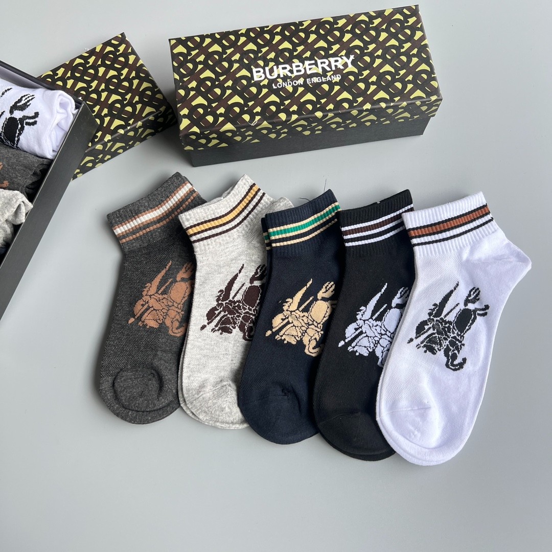 03 Socks