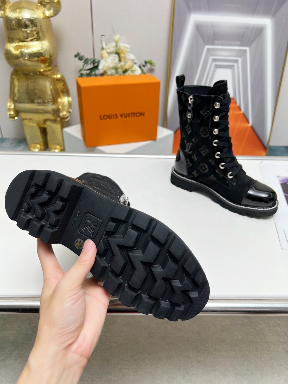 085 46123141 SIZE 35-43
