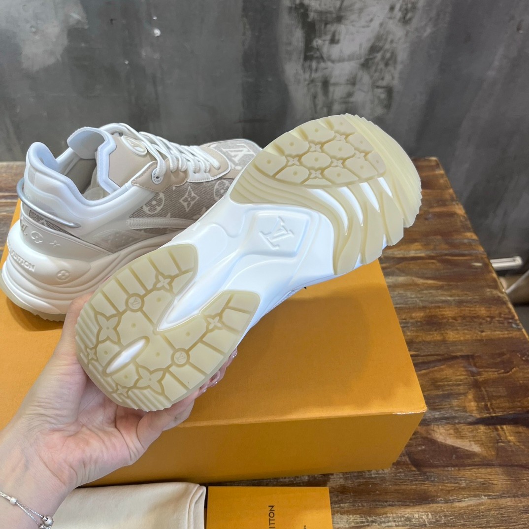 061 48123146 SIZE 35-39