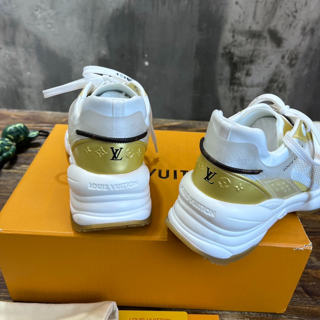 050 38123123 SIZE 35-39