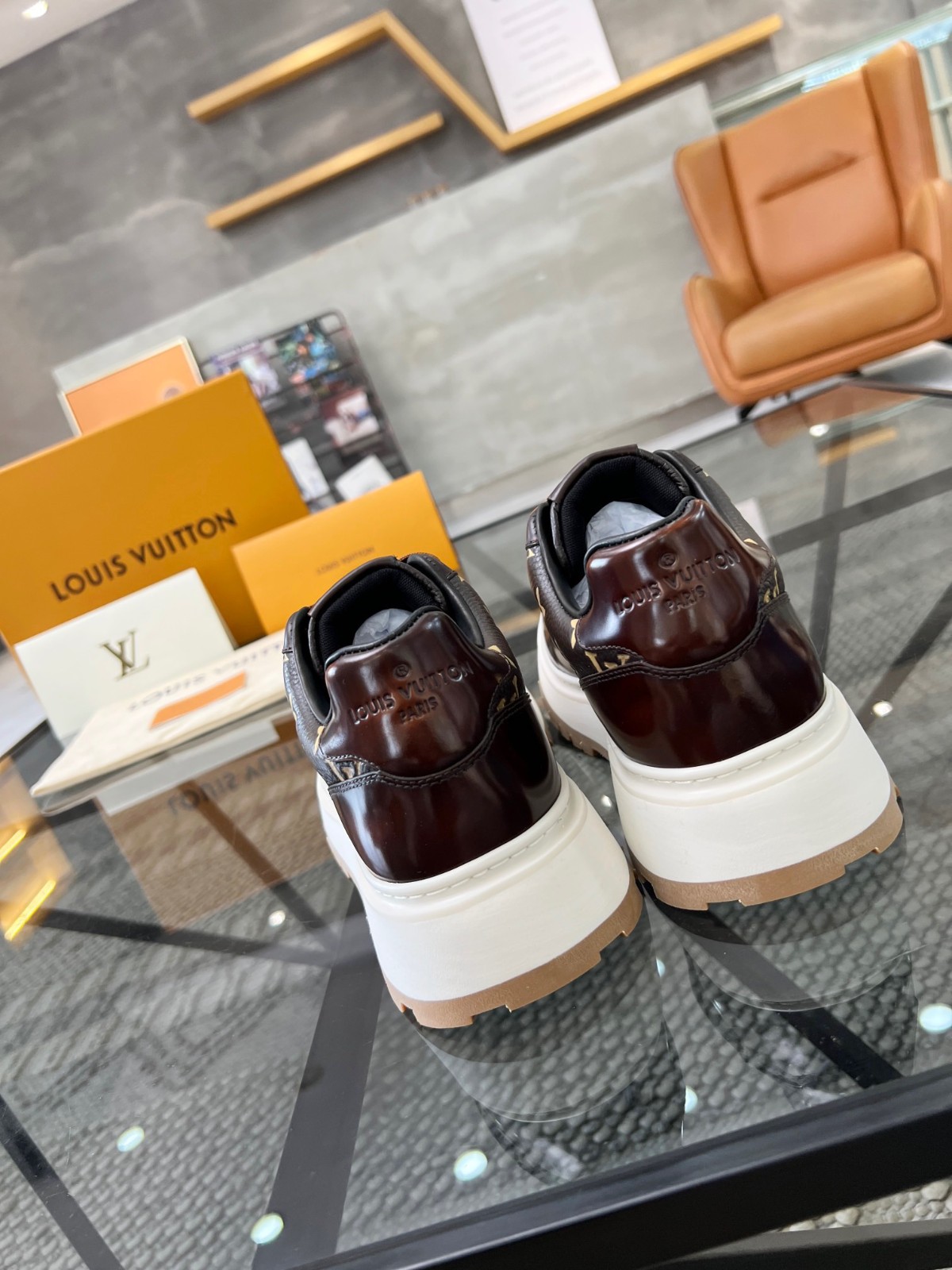038 49123148 SIZE 38-45