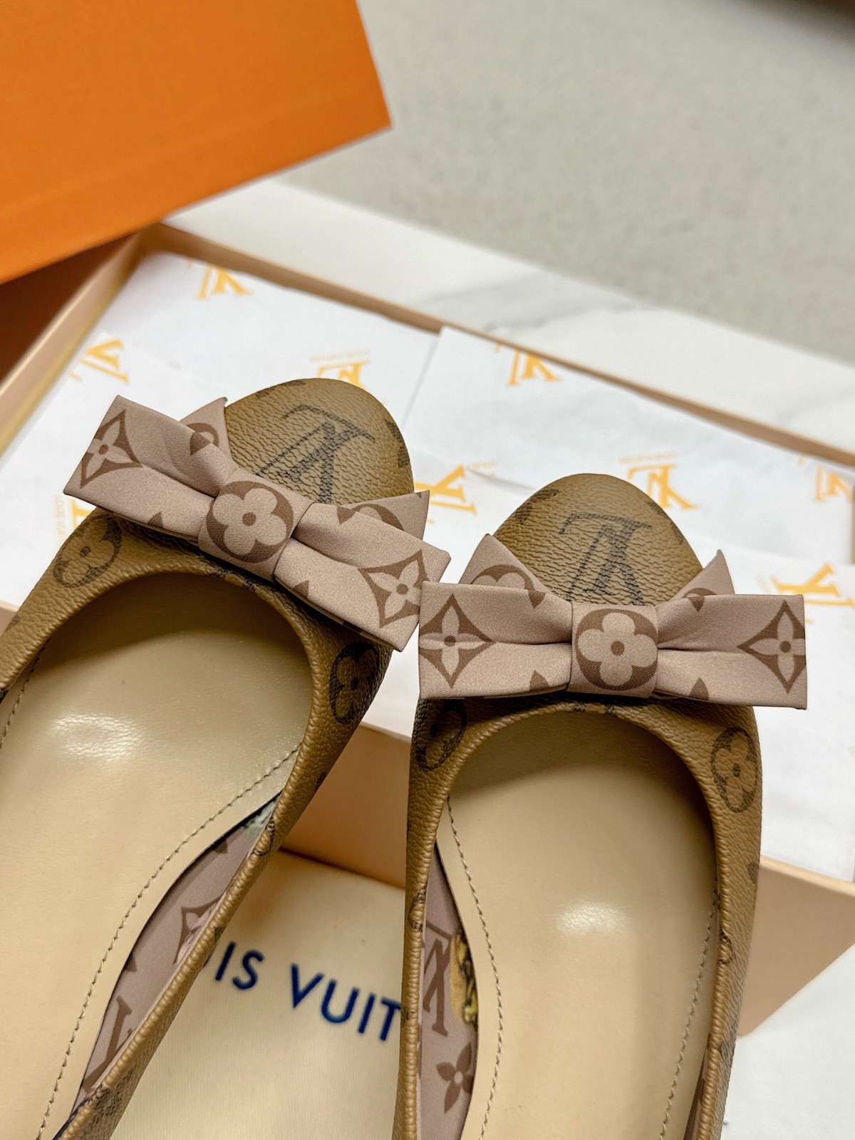 005 33123111 SIZE 34-41