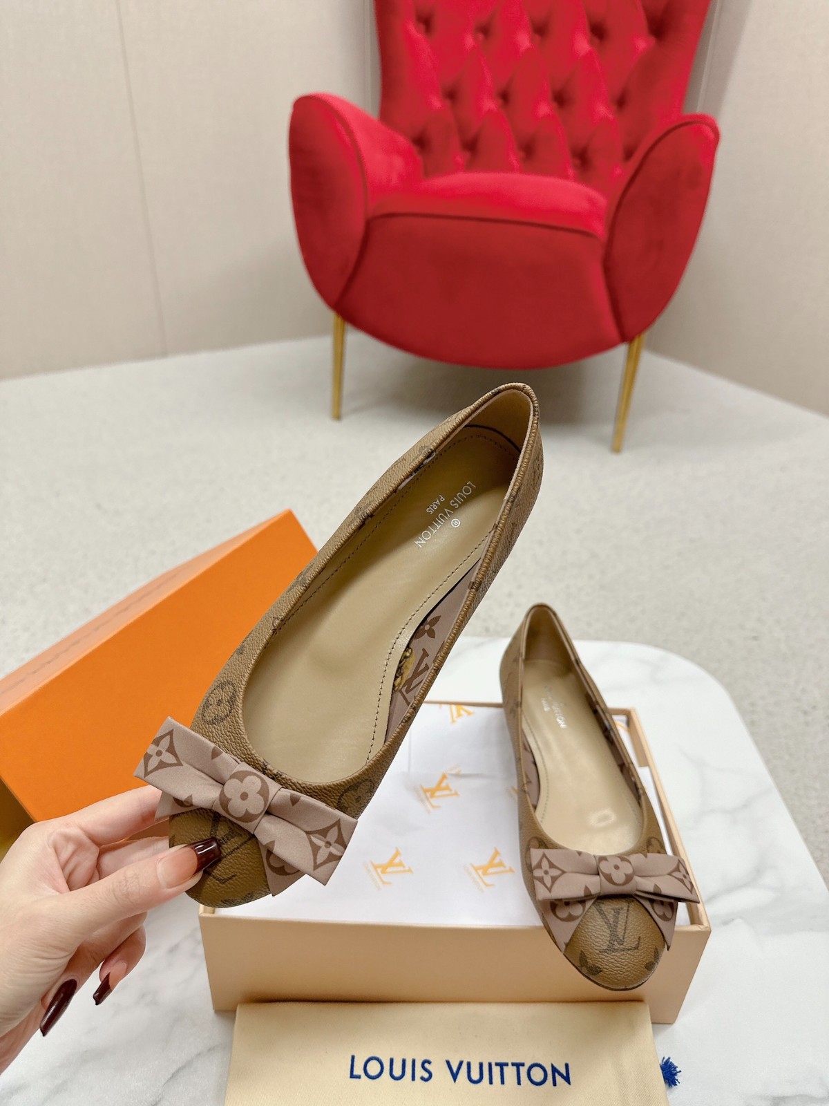 005 33123111 SIZE 34-41