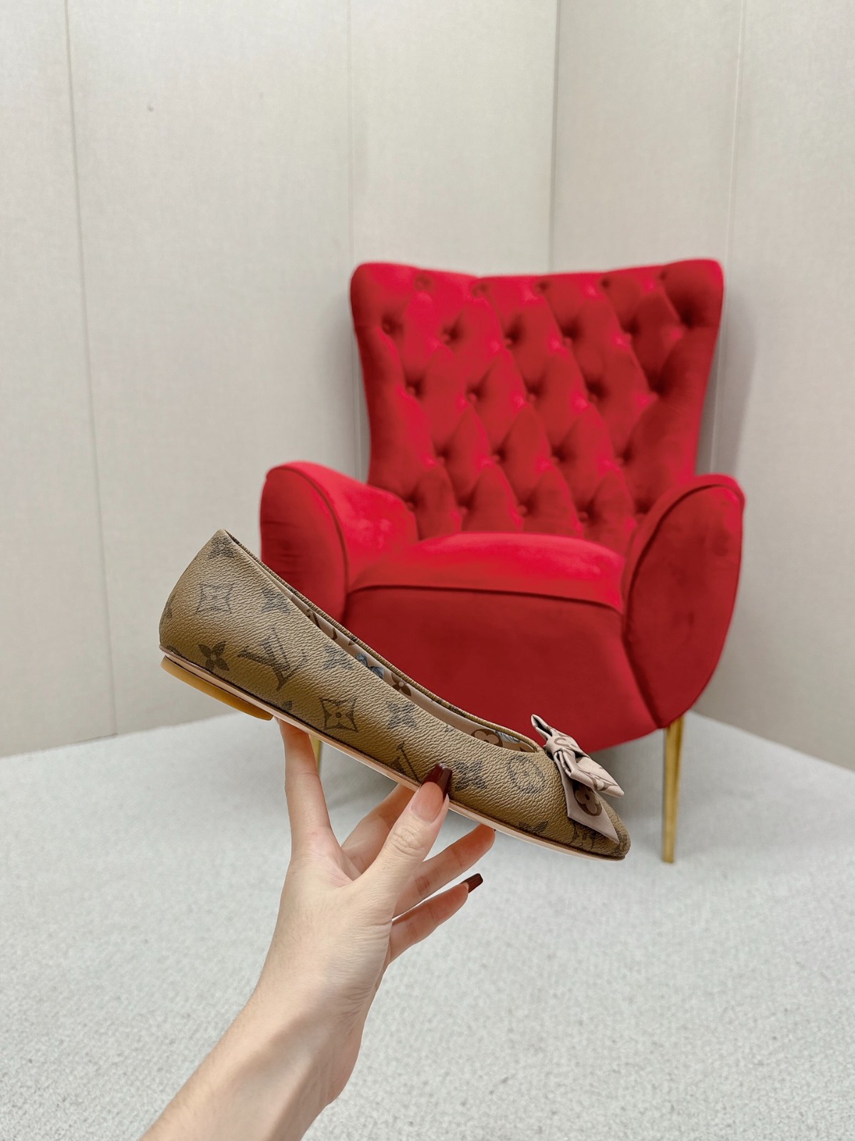005 33123111 SIZE 34-41