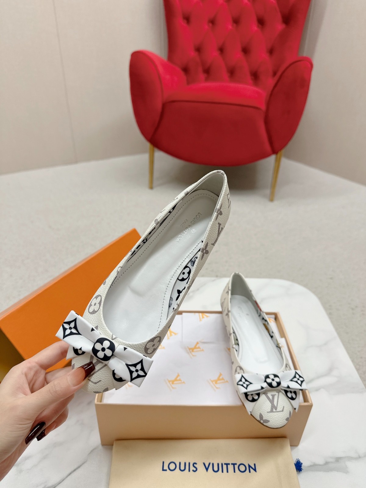 004 33123111 SIZE 34-41