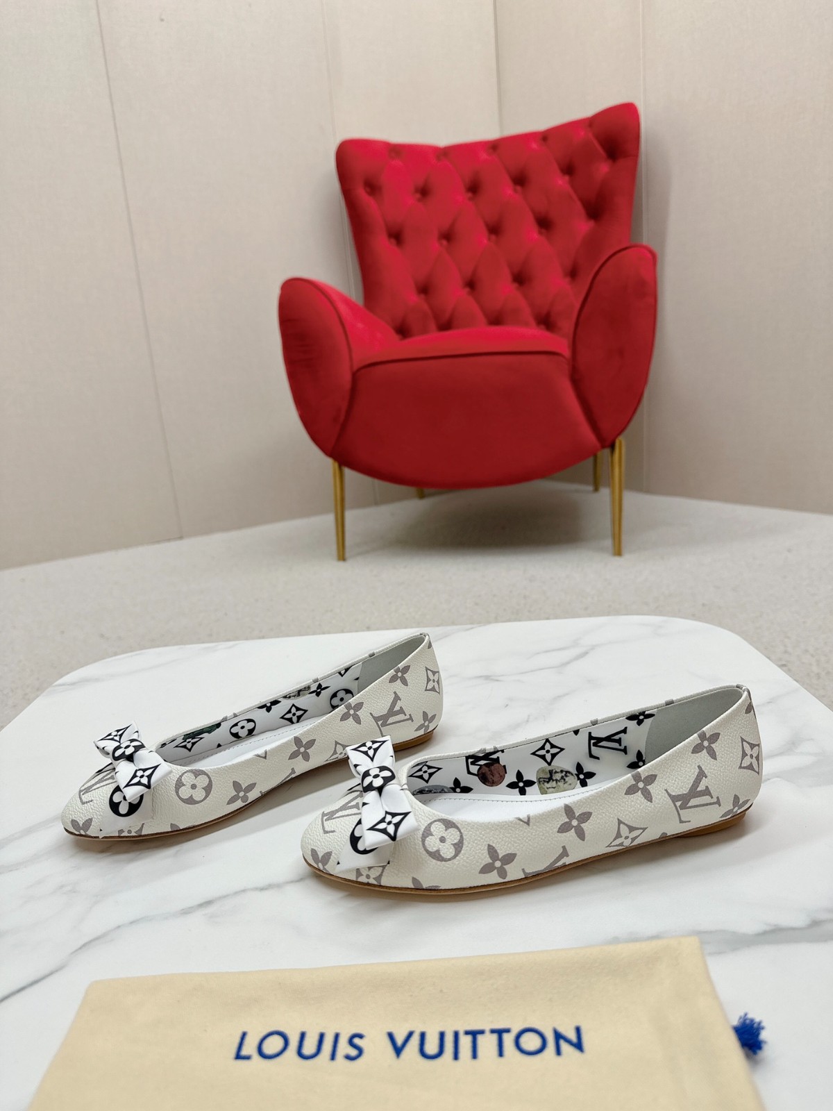 004 33123111 SIZE 34-41