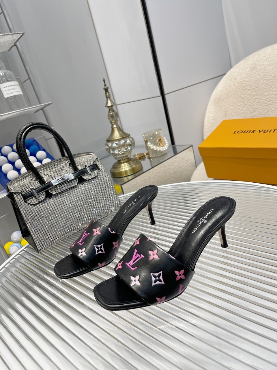 113 24123090 SIZE 35-43