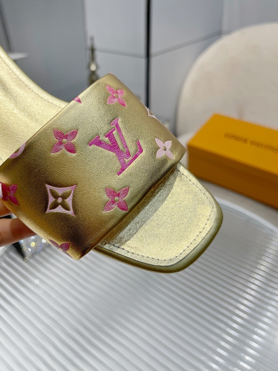 100 21123083 SIZE 35-43