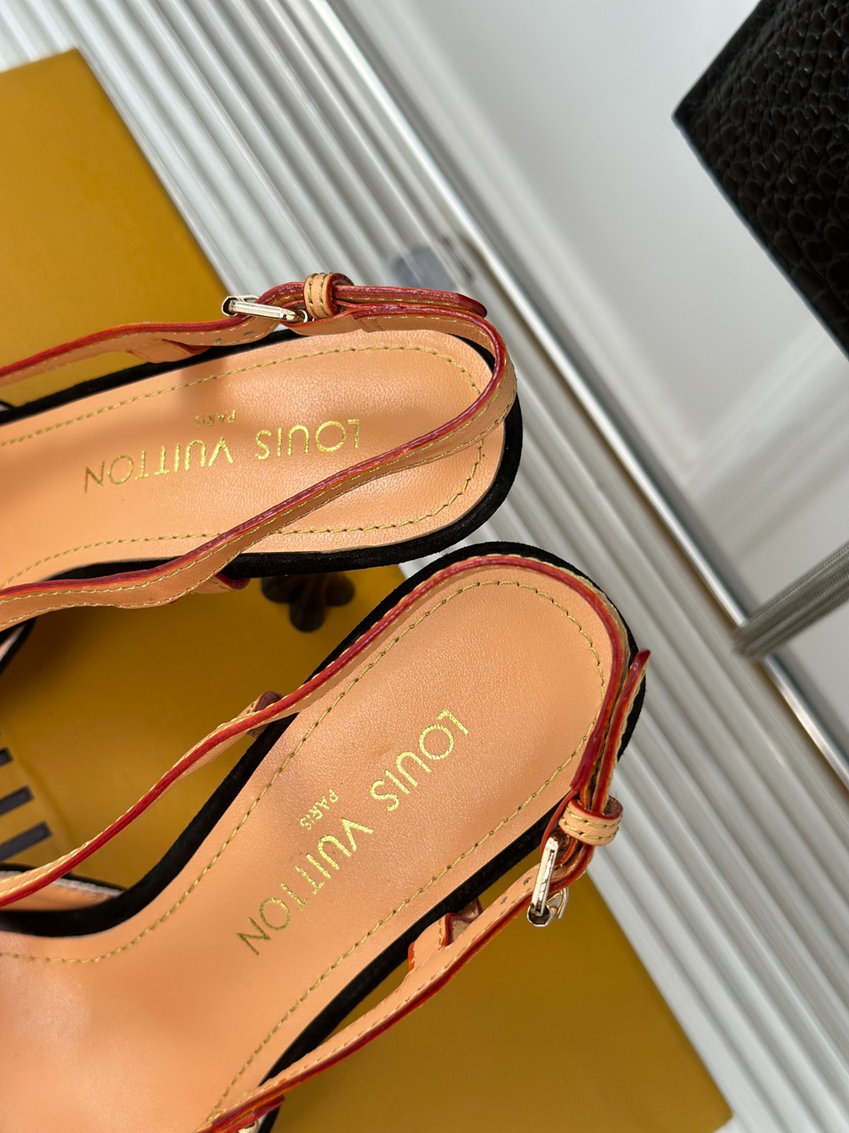 072 33123111 IZE 35-42