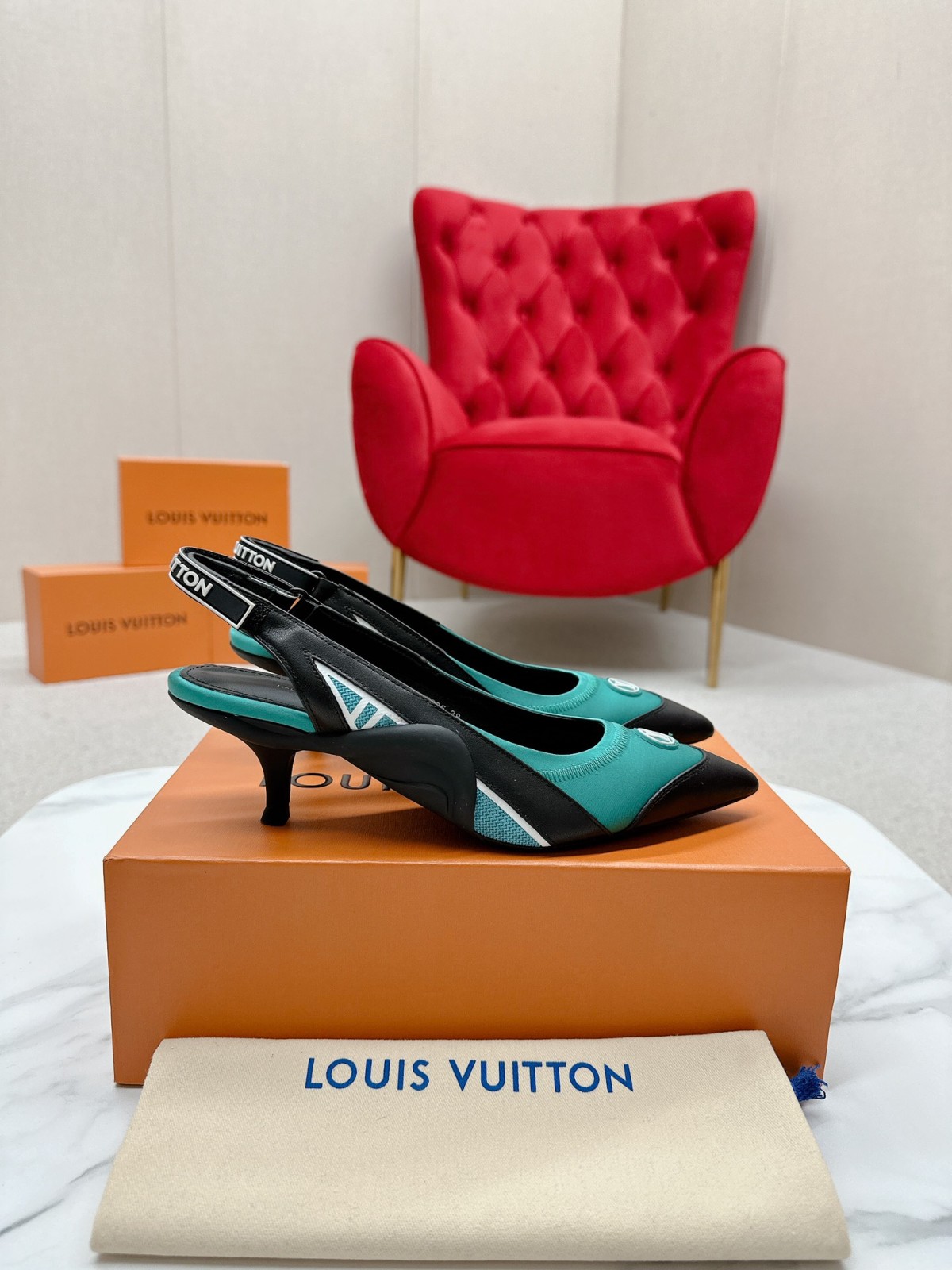 061 30123104 SIZE 35-40