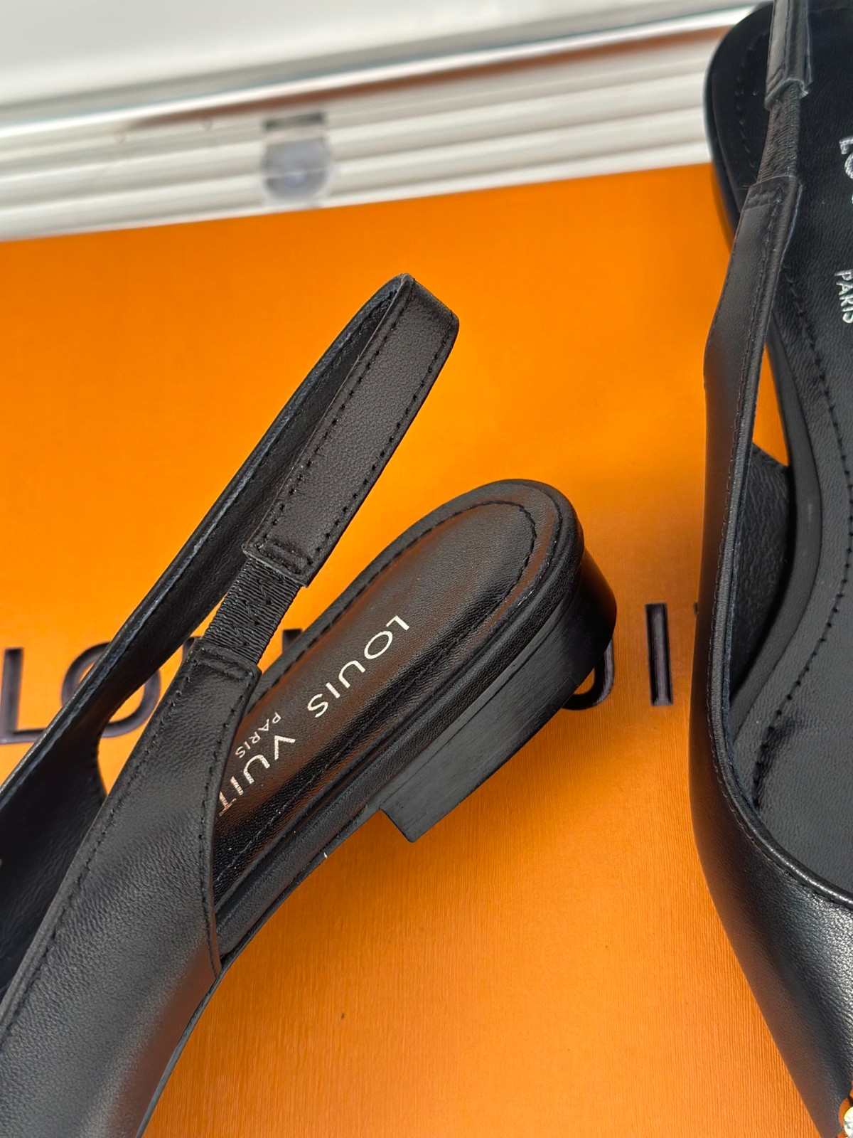 016 36123118 SIZE 35-42