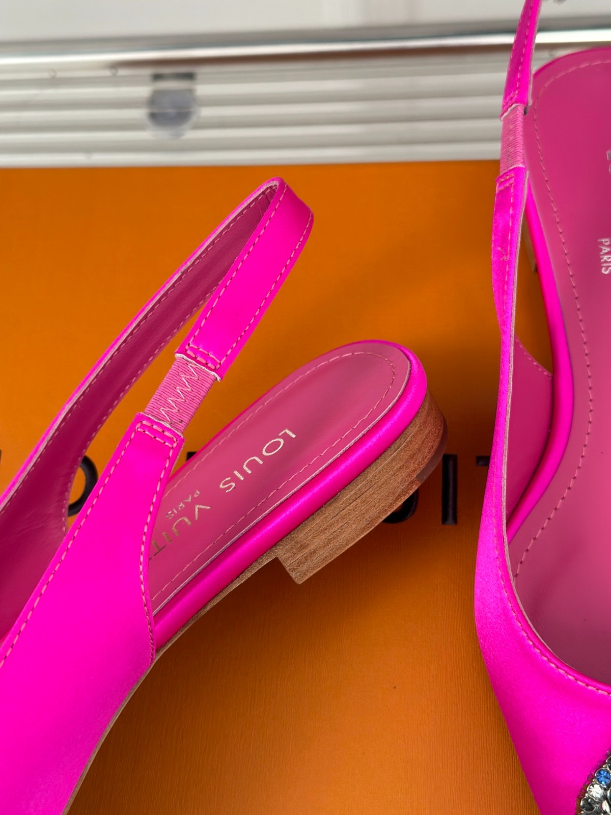 015 36123118 SIZE 35-42
