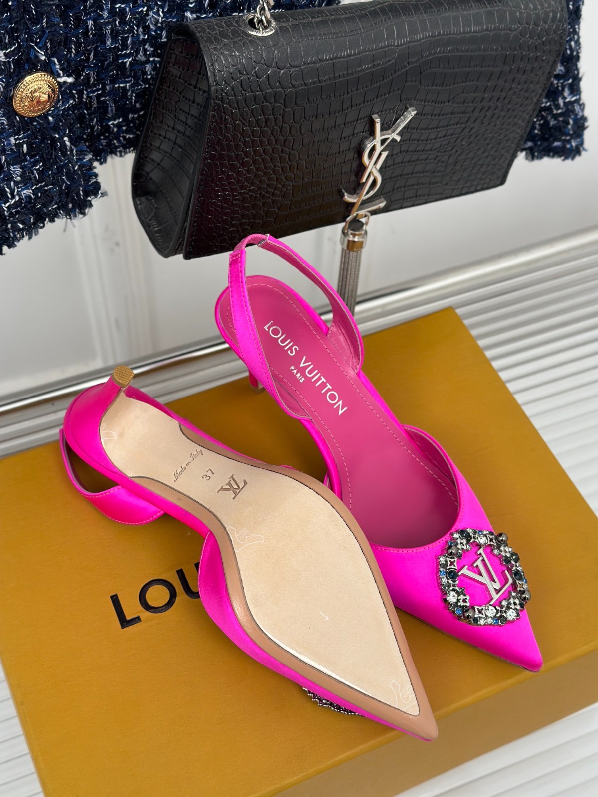 011 36123118 SIZE 35-42