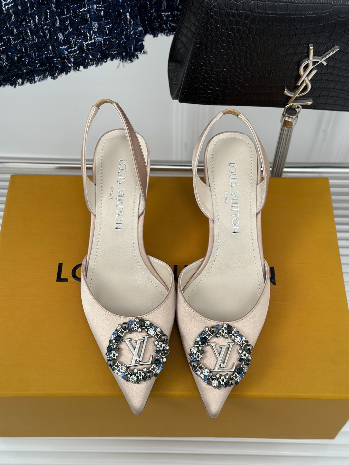 010 36123118 SIZE 35-42