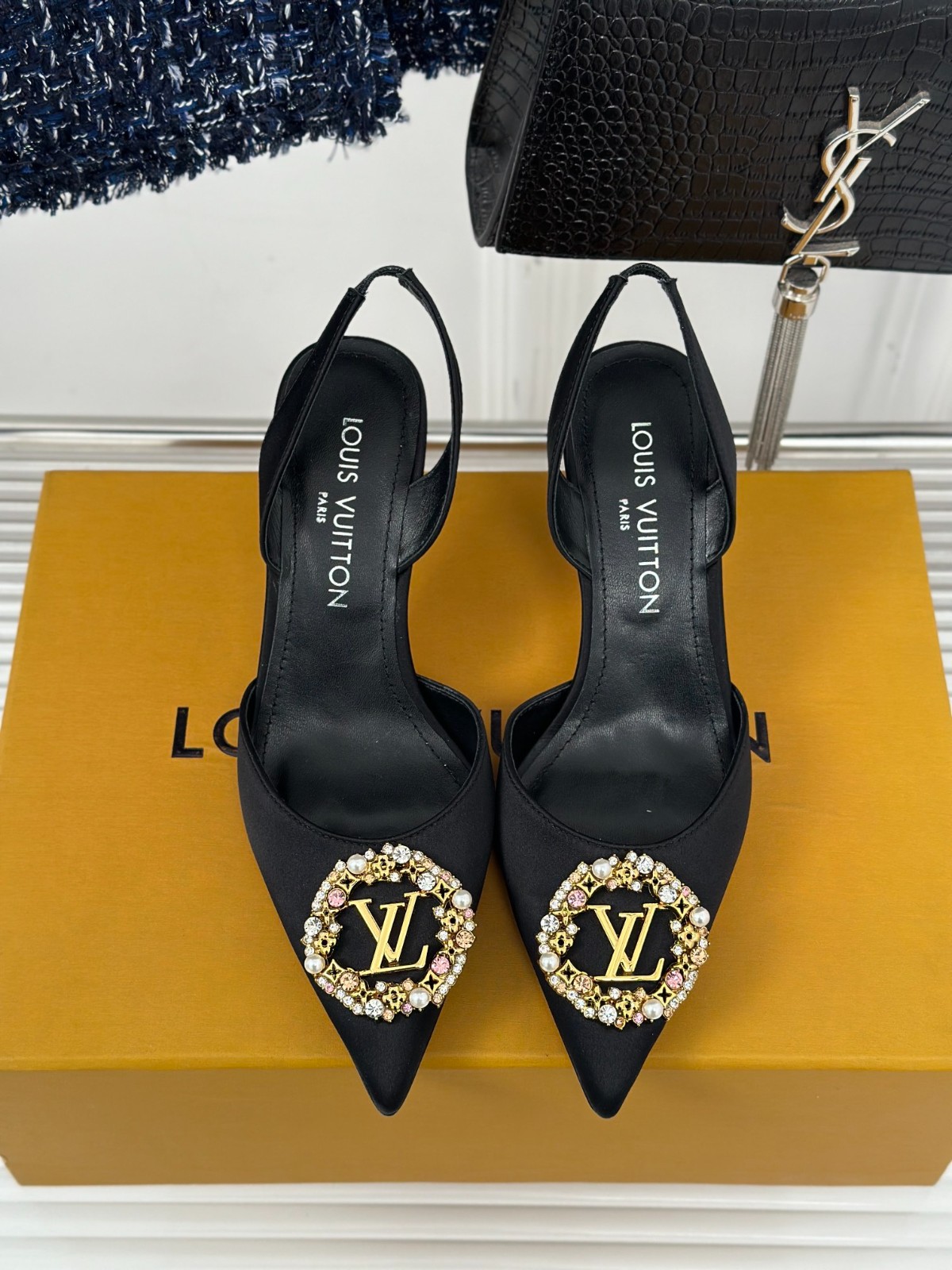 009 36123118 SIZE 35-42