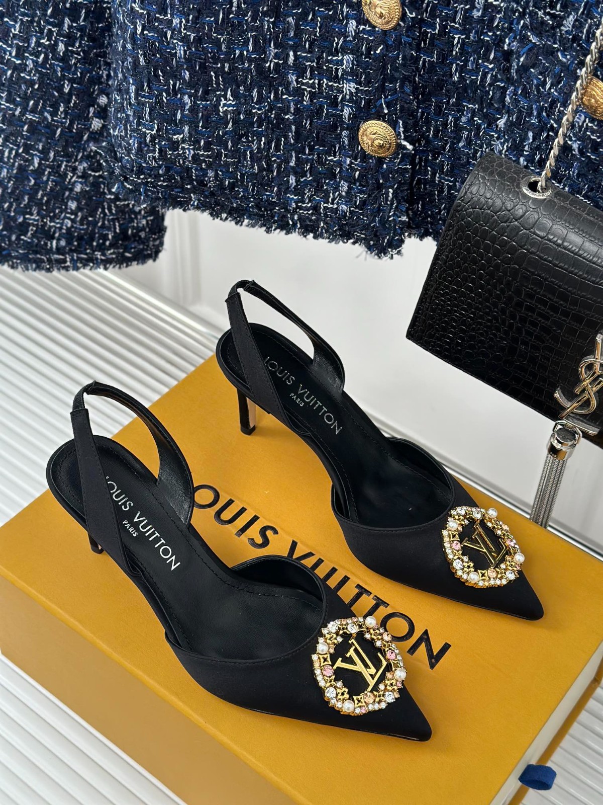 009 36123118 SIZE 35-42