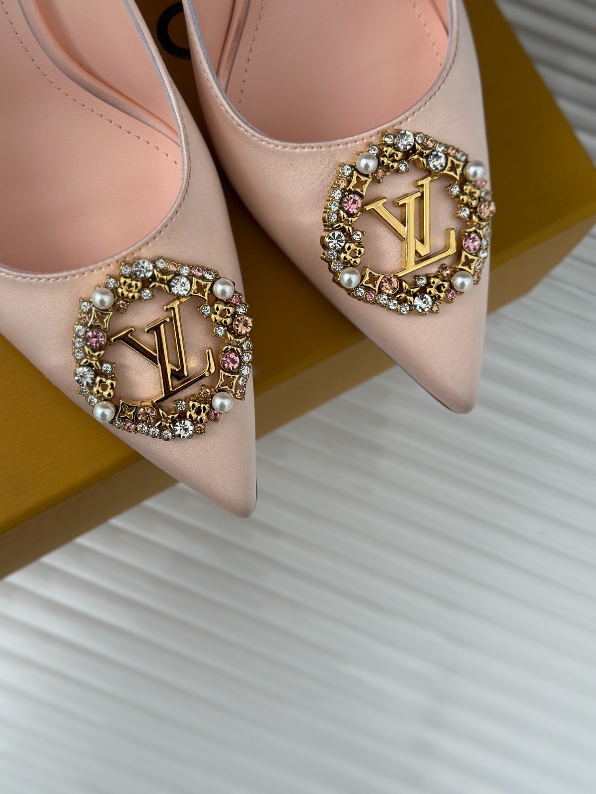 006 36123118 SIZE 35-42