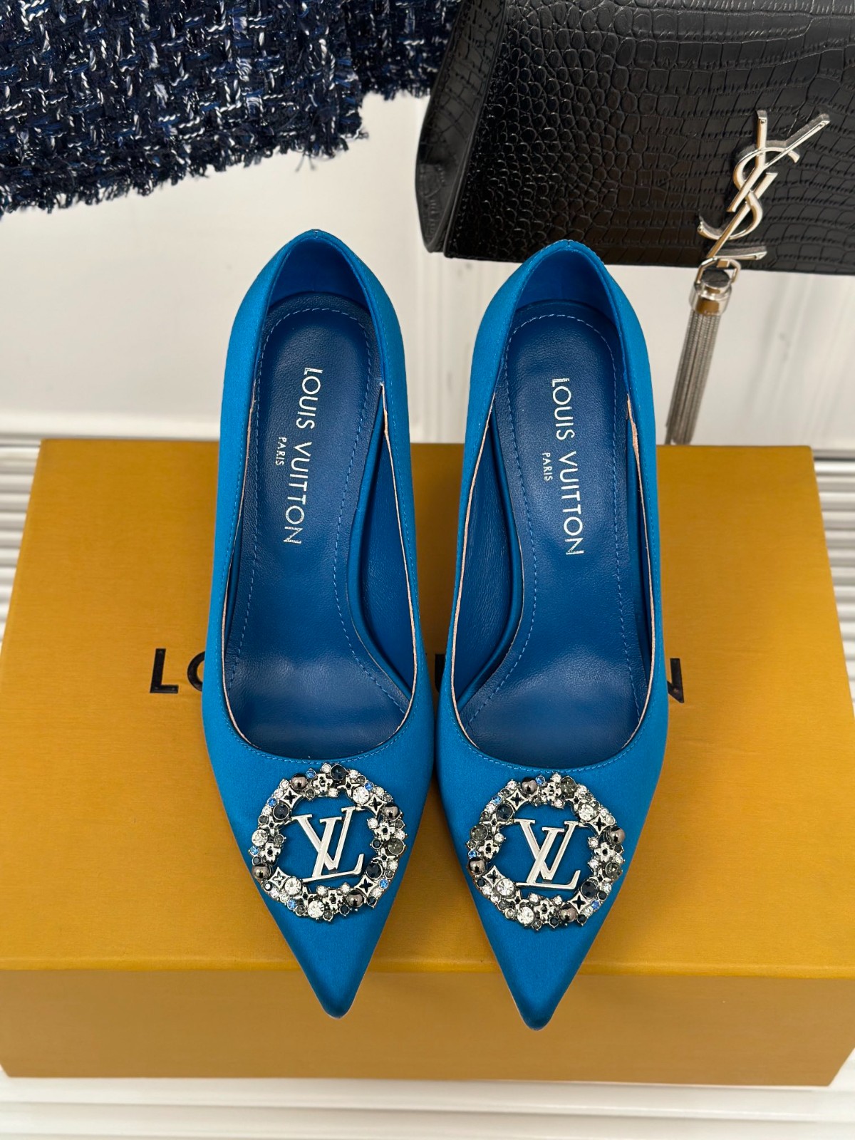 005 36123118 SIZE 35-42