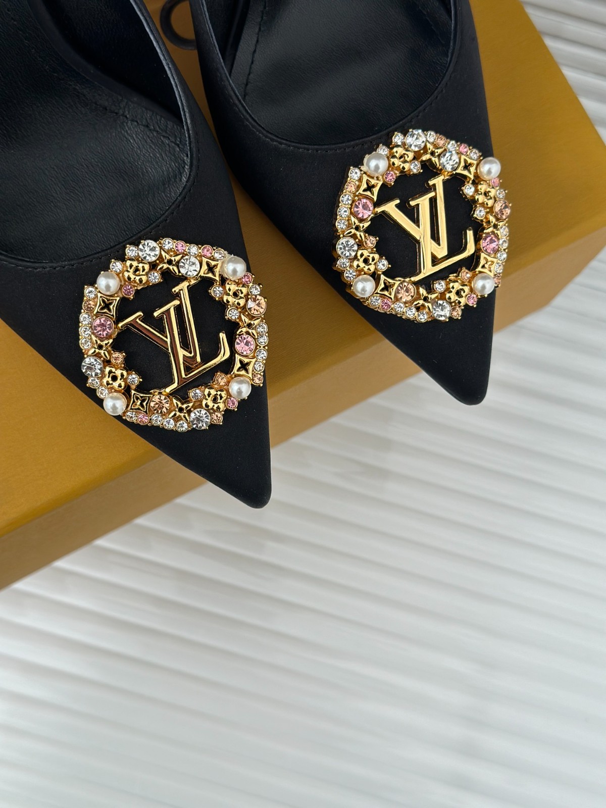 003 36123118 SIZE 35-42