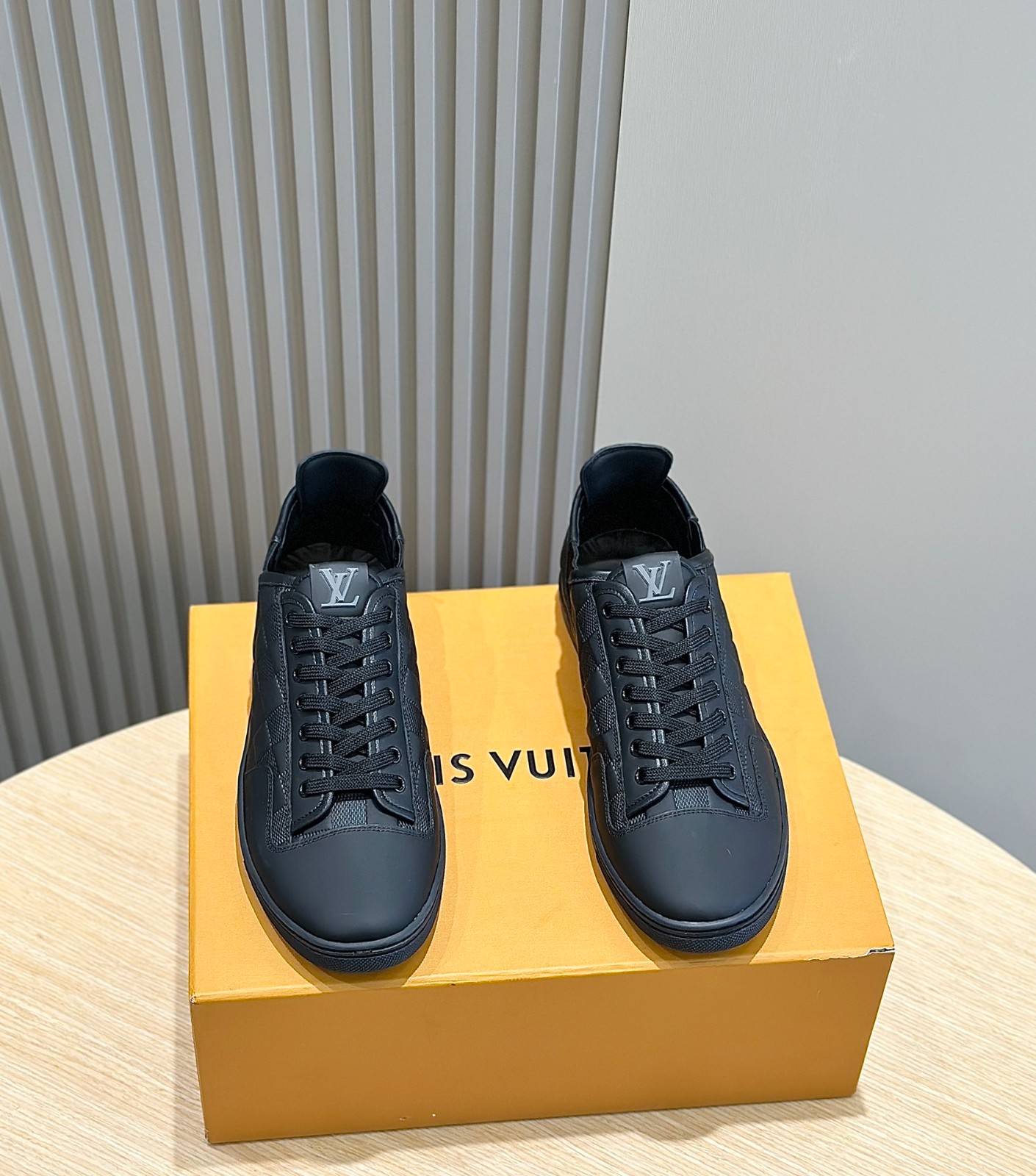 101 42123132 SIZE 38-45