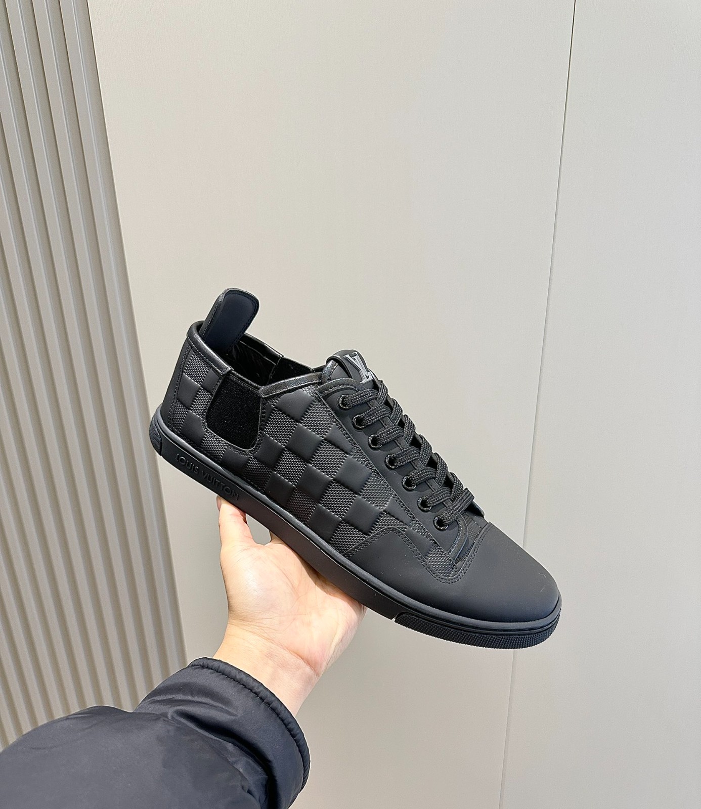 101 42123132 SIZE 38-45