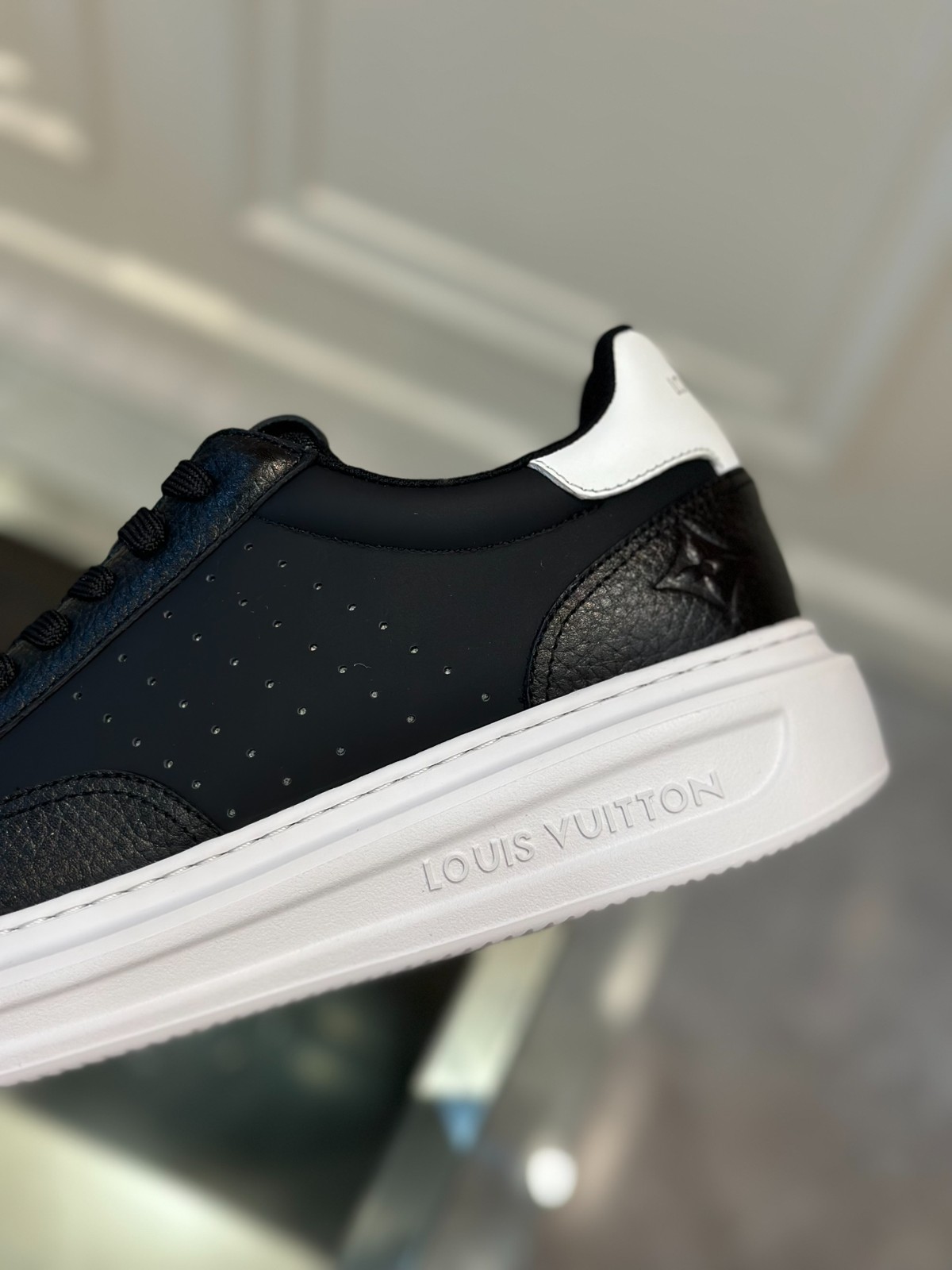 079 36123118  SIZE 38-45