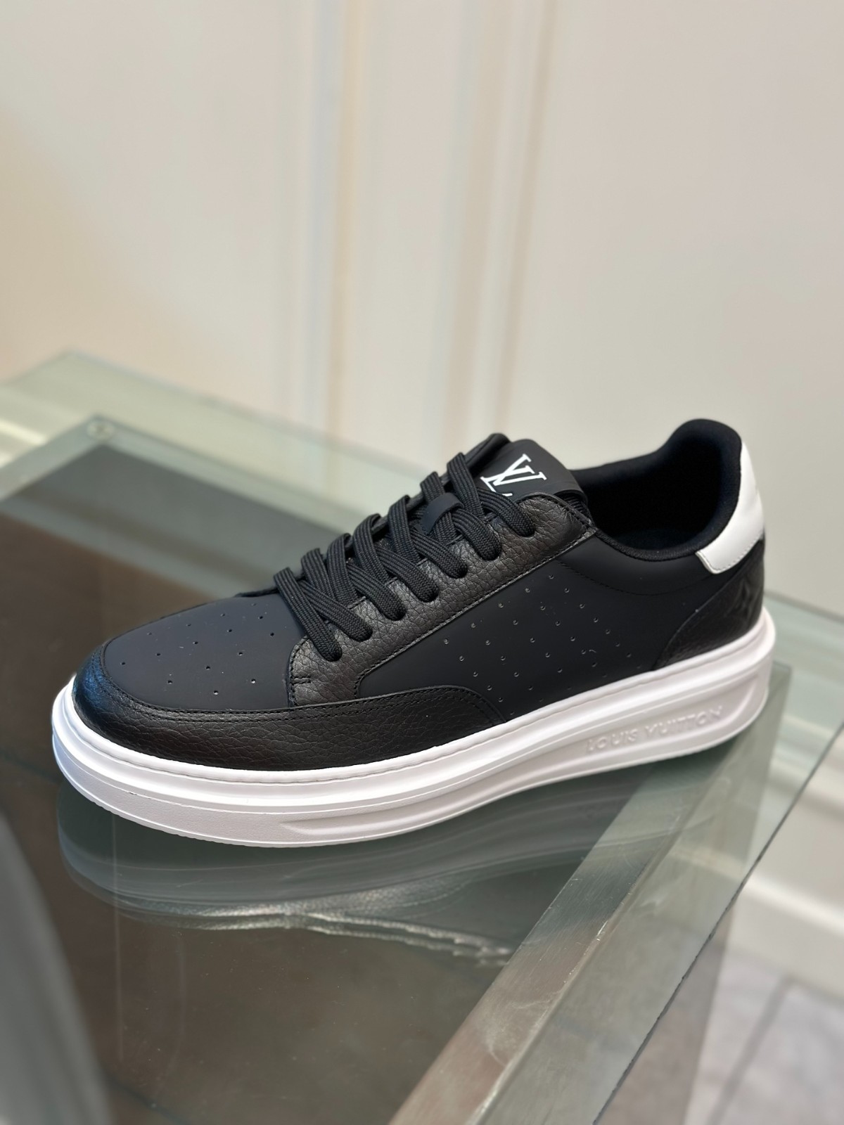 079 36123118  SIZE 38-45