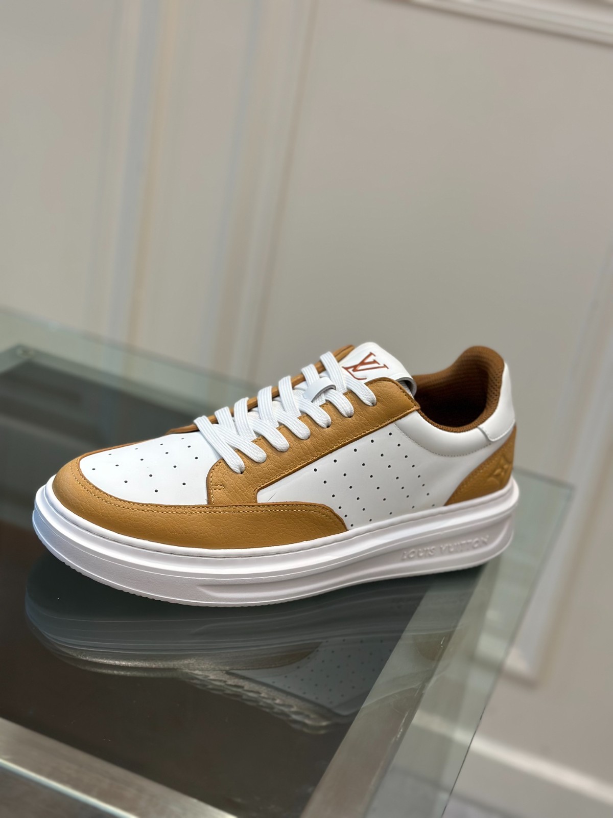 076 36123118  SIZE 38-45