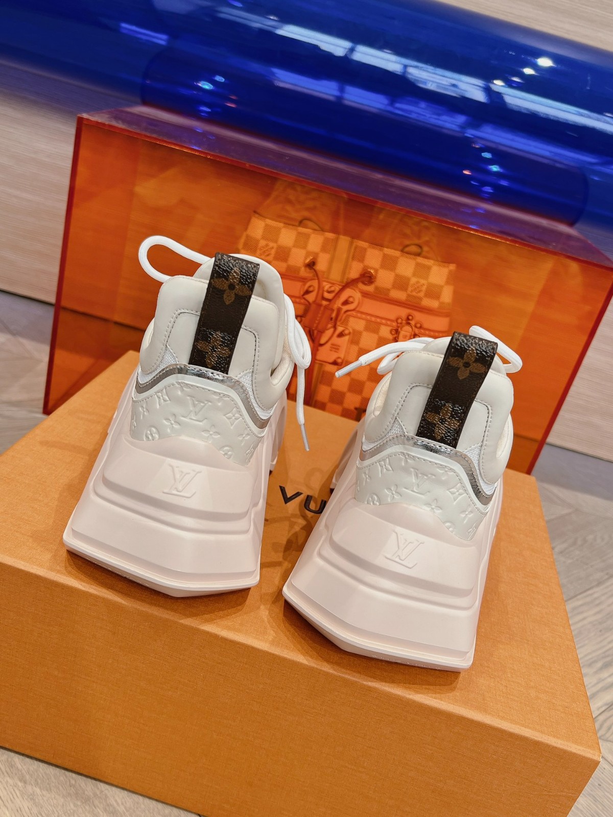 058 53123157 SIZE 35-41