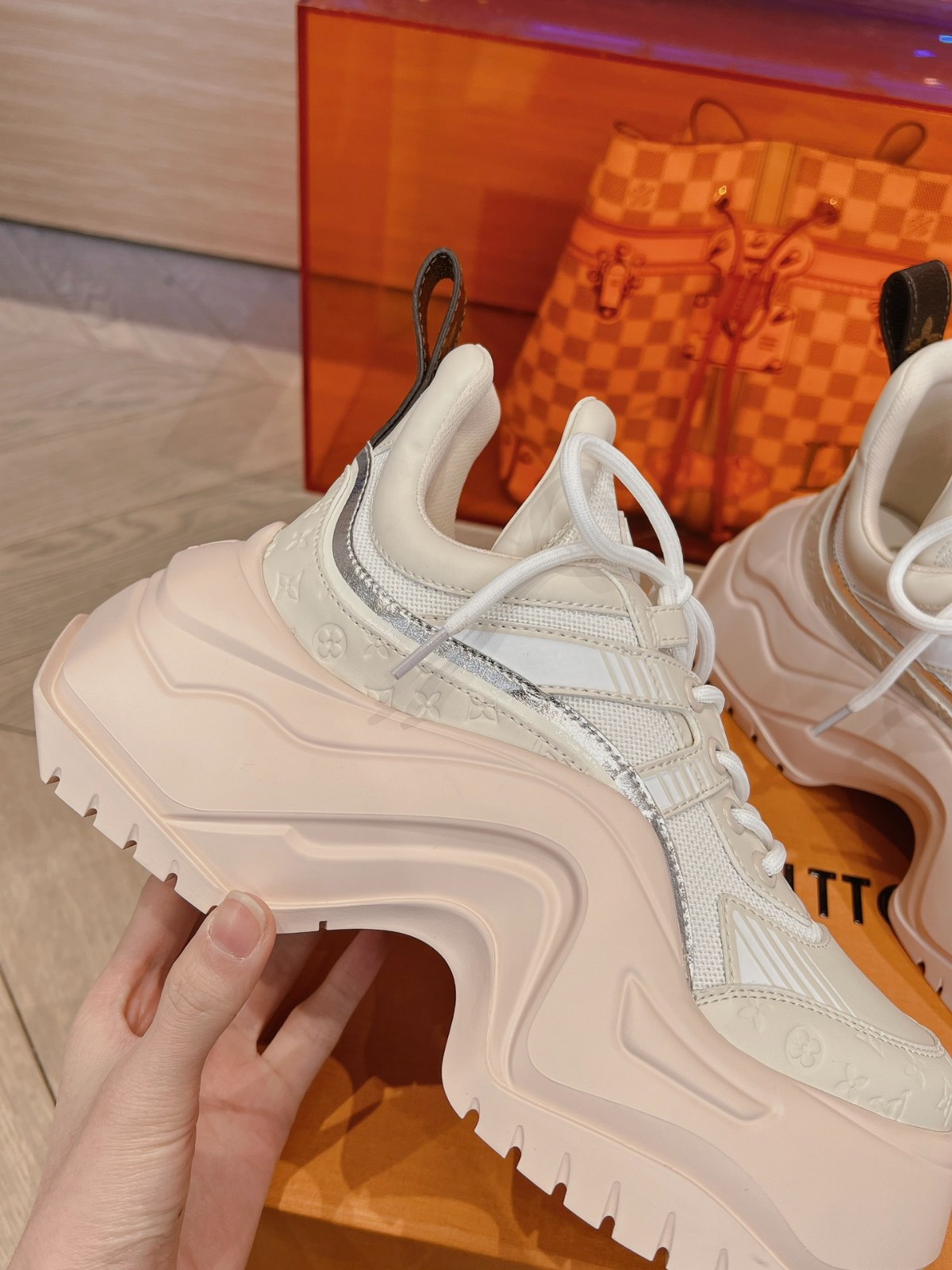 058 53123157 SIZE 35-41