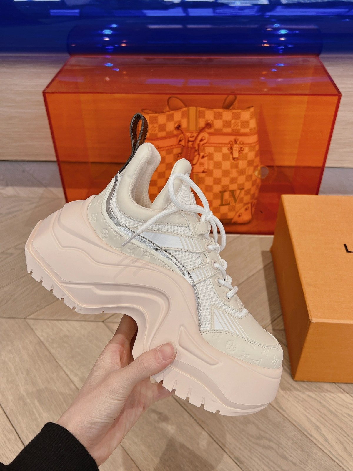 058 53123157 SIZE 35-41
