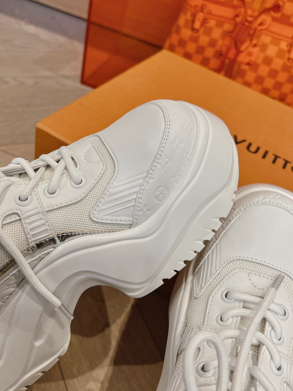 056 53123157 SIZE 35-41