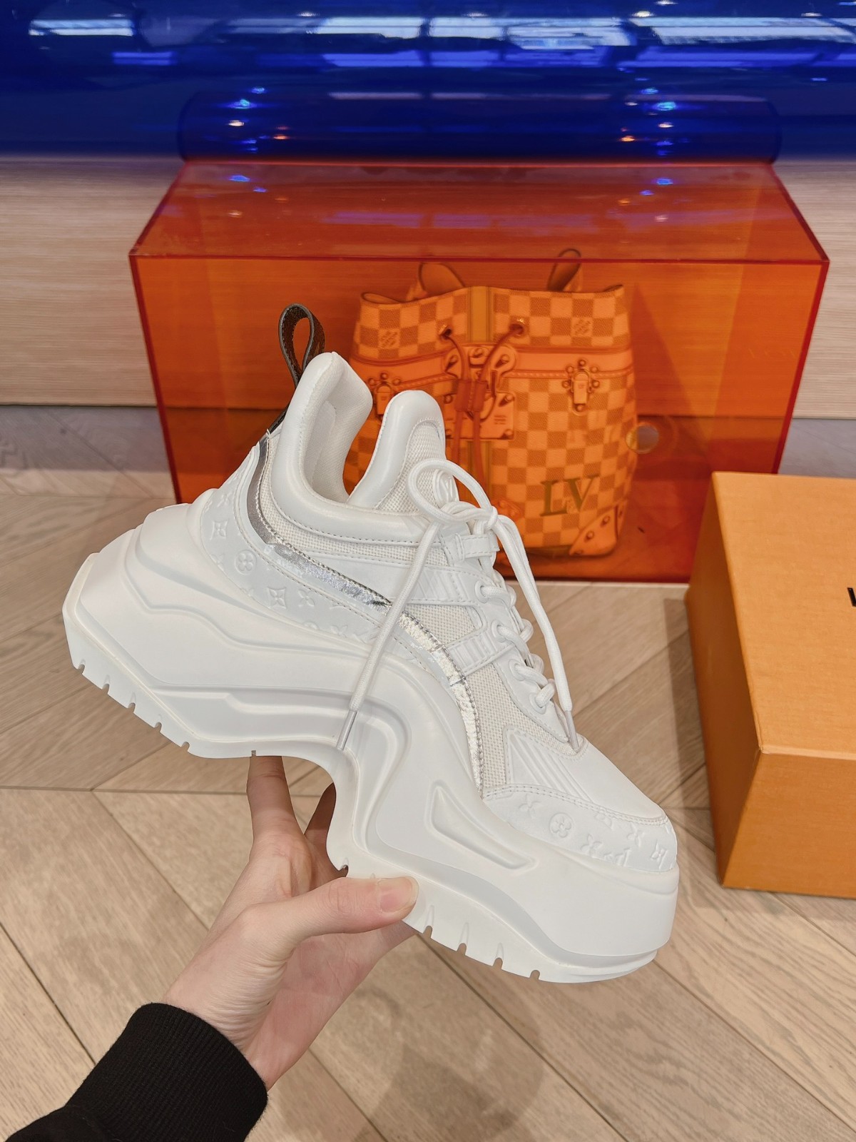 056 53123157 SIZE 35-41