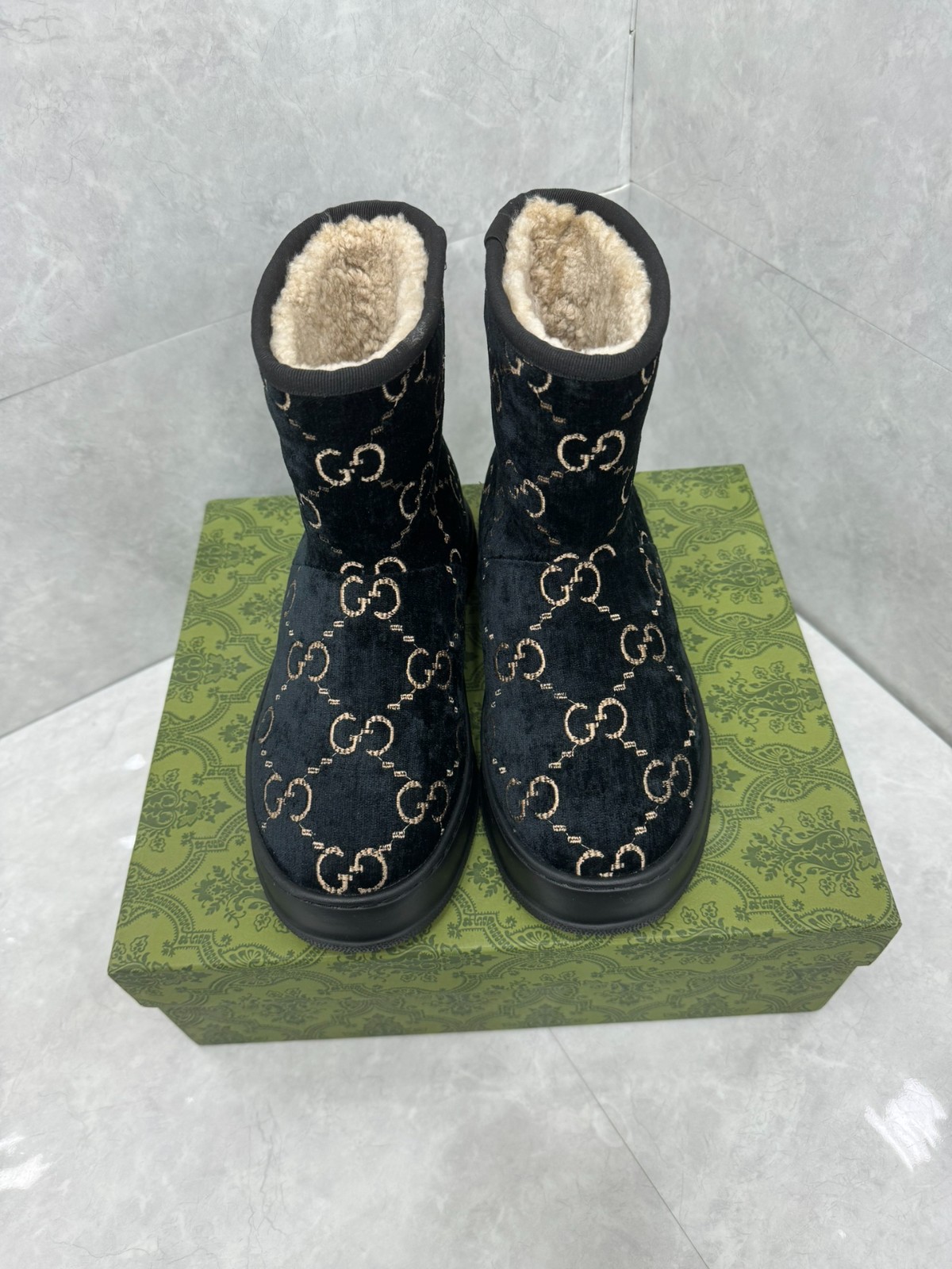 09 32123109 SIZE 35-42