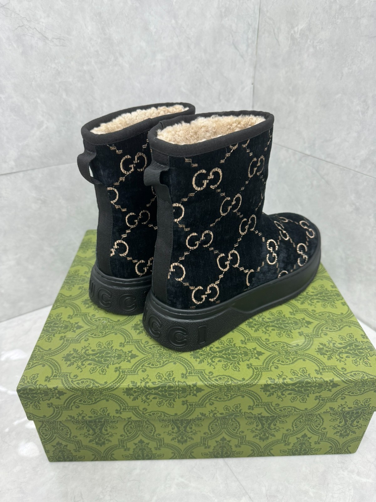09 32123109 SIZE 35-42