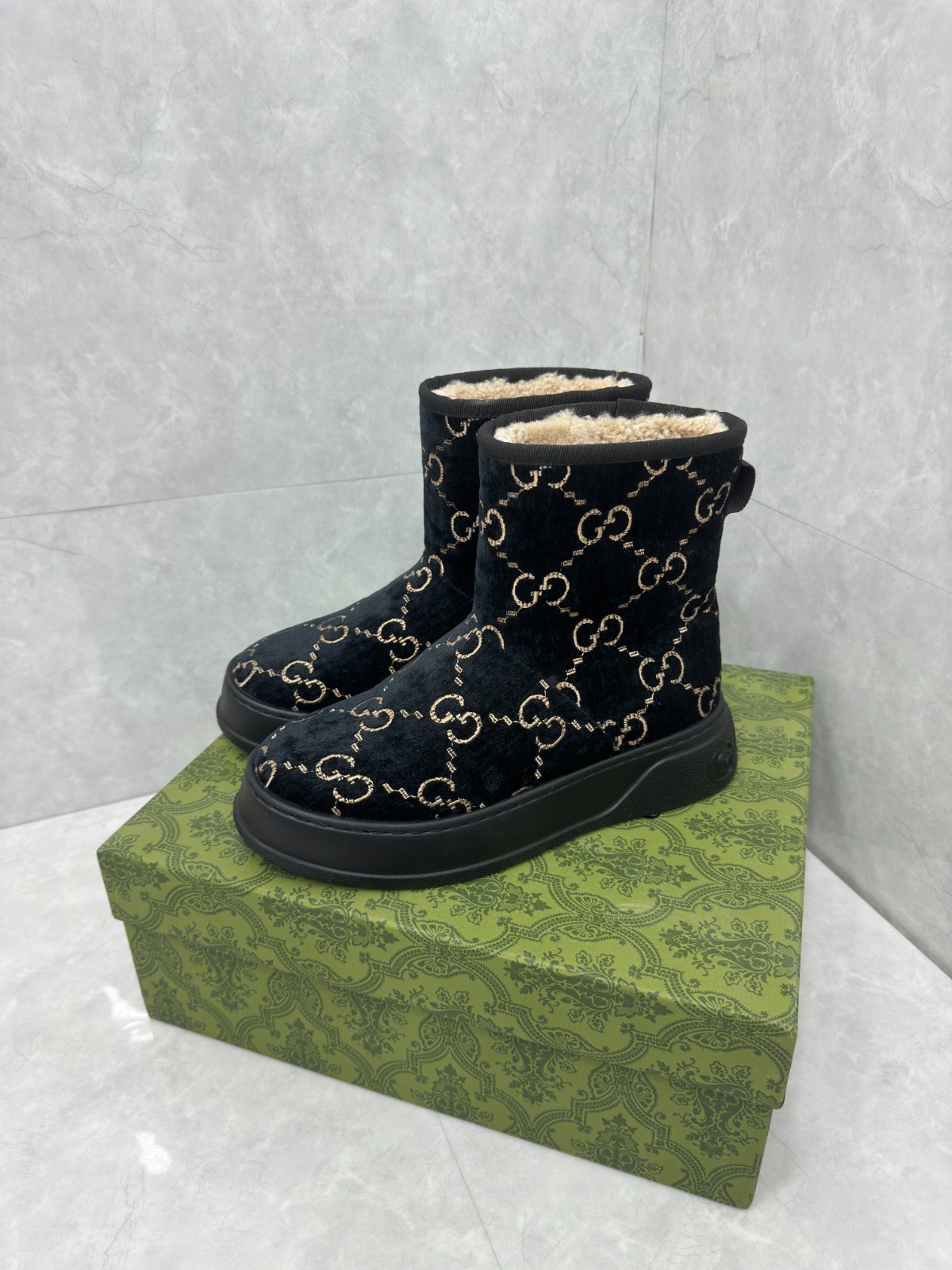 09 32123109 SIZE 35-42