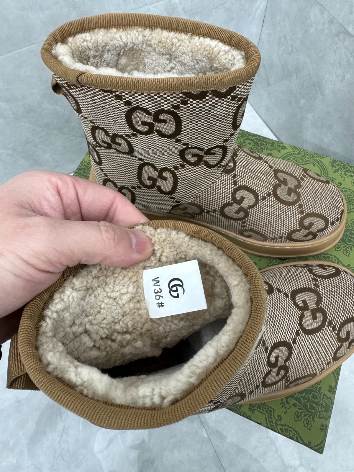 06 32123109 SIZE 35-42