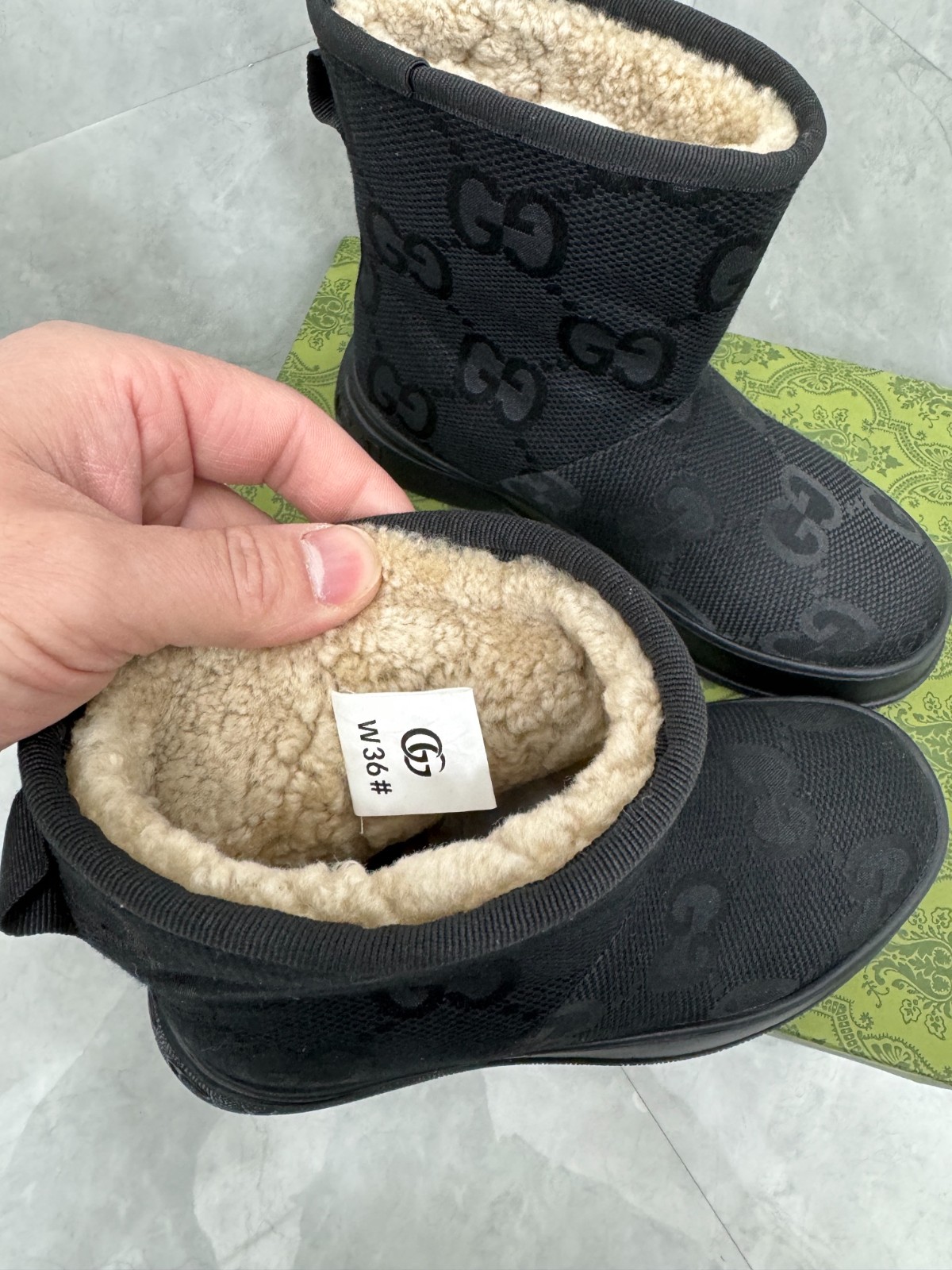 05 32123109 SIZE 35-42