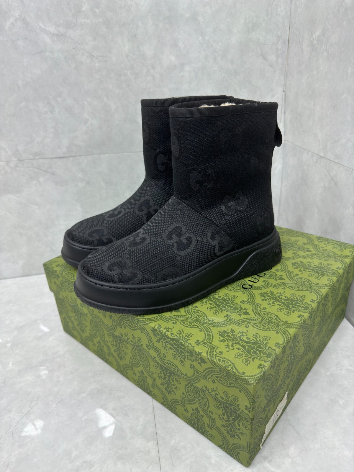 05 32123109 SIZE 35-42